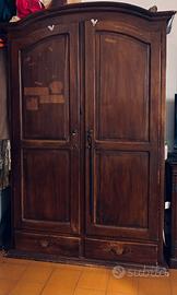 Armadio antico, due ante in legno massello
