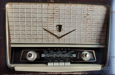 Radio con giradischi minerva a valvole 1950