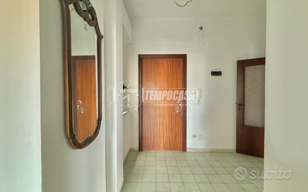 MONTESILVANO VIA SAN FRANCESCO AD.ZE RIF. M39: 122