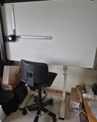 Tecnigrafo con sedia sgabello