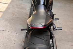 Moto Benda 700