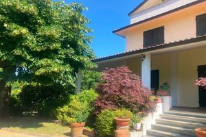Villa di 246 m² con più di 5 locali e box auto dop