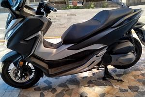 Honda forza 300