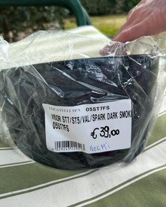 Visiera nera casco integrale Airoh