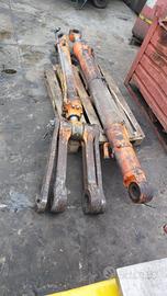 PISTONI IDRAULICI ESCAVATORE FIAT HITACHI FH200.W3