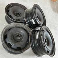 8 cerchi 15 VW 4 Peugeot 4 in lega 17 Lexus tratta