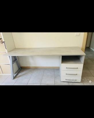 Scrivania larghezza 180 con cassettiera e vano pc