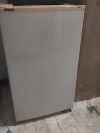 Congelatore verticale Kennex, usato in buono stato