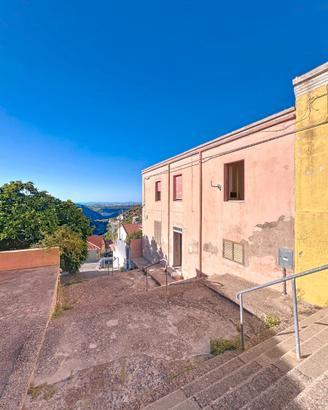 Casa indipendente con giardino panoramico