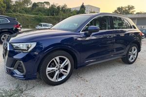 Audi Q3 35 2.0TDI 150Cv S tronic S-line Exterior