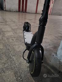 Mono pattino elettrico