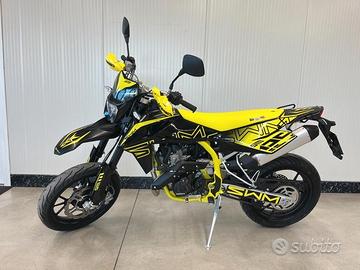 SWM SM 125 KM ZERO