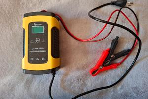 Caricabatterie auto 6A 12V