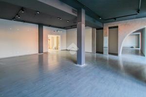 NEGOZIO A CASTREZZATO