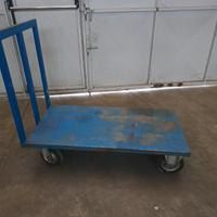 CARRELLI E CESTE DI FERRO CON RUOTE