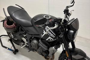 Triumph Trident 660 + scarico miv delta race