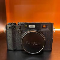 Fuji X100 F black