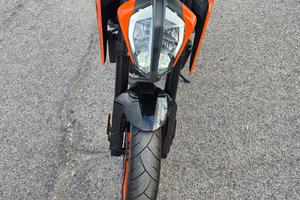 KTM DUKE 790