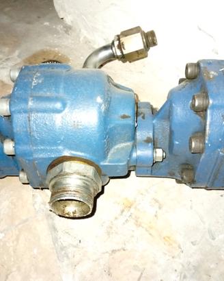 MOLTIPLICATORE DI POTENZA IDRAULICO PER TASMISSION