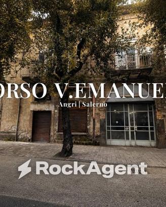 Casa indipendente di 260 m² con 3 locali a Angri