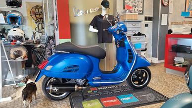 Vespa GTS 300 Super