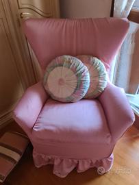 poltroncina con puff