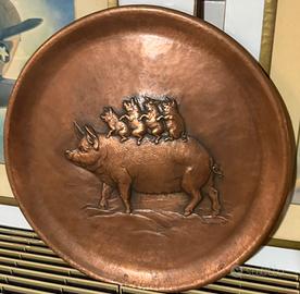 Piatto rame con maiali d’epoca