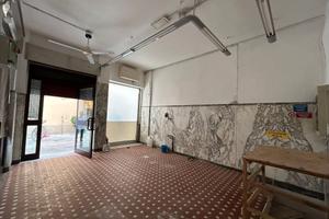 Rif. 3052 negozio in centro storico