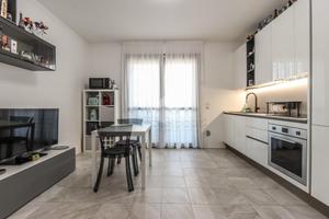 2 LOCALI A CASTENASO