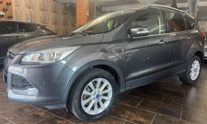Ford Kuga 2.0 TDCI 150 CV S&S 4WD Powershift Titan