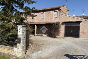 PORZIONE DI BIFAMILIARE A FERRARA