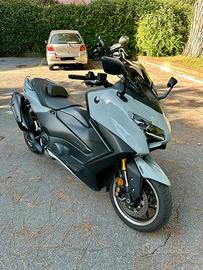 T-MAX 560 TECH MAX 2025