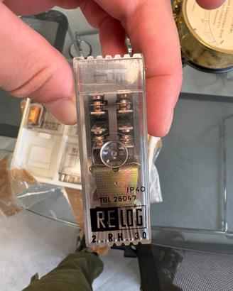 Relè elettromeccanico vintage EAW - RELOG 2RH30