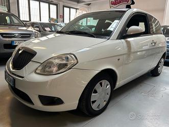 Lancia Ypsilon 1.2 Argento