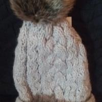 Cappello di lana NUOVO