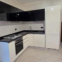 Cucina ad angolo laccata