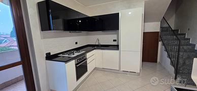 Cucina ad angolo laccata