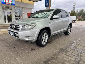 Suv Toyota Rav  4 x 4 diesel