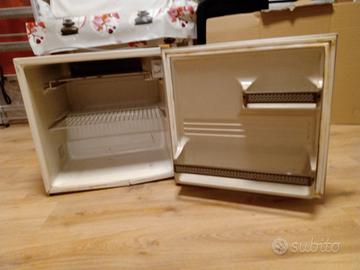 Frigo mini di dimensioni ridotte