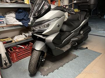 Voge sfida 400 SR4 max