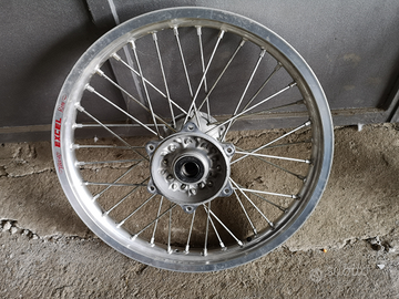 Cerchio Yamaha 1,85 x 19 cross post