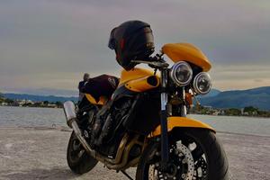 Triumph Speed Four 600