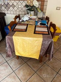 TAVOLO IN LEGNO + 4 SEDIE