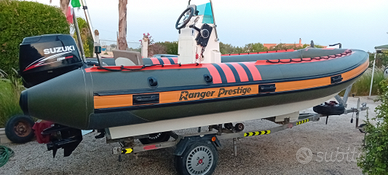 Gommone trimarano