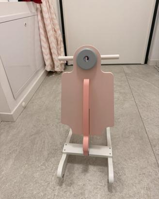Vespa a dondolo in legno