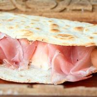 Piadineria in posizione ottimale 200-101 A