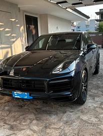 Porsche Cayenne Coupe hybrid platinum edition