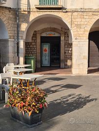 Locale commerciale in Piazza Castello - Venosa