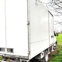 Renault Mascott "testata da rifare"