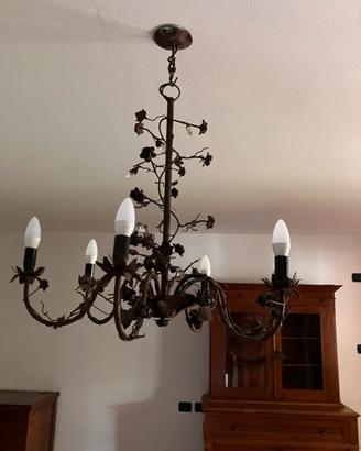 Set lampadario e applique ferro stile shabby
